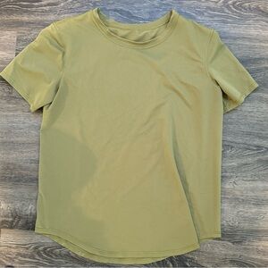 Lululemon T-Shirt